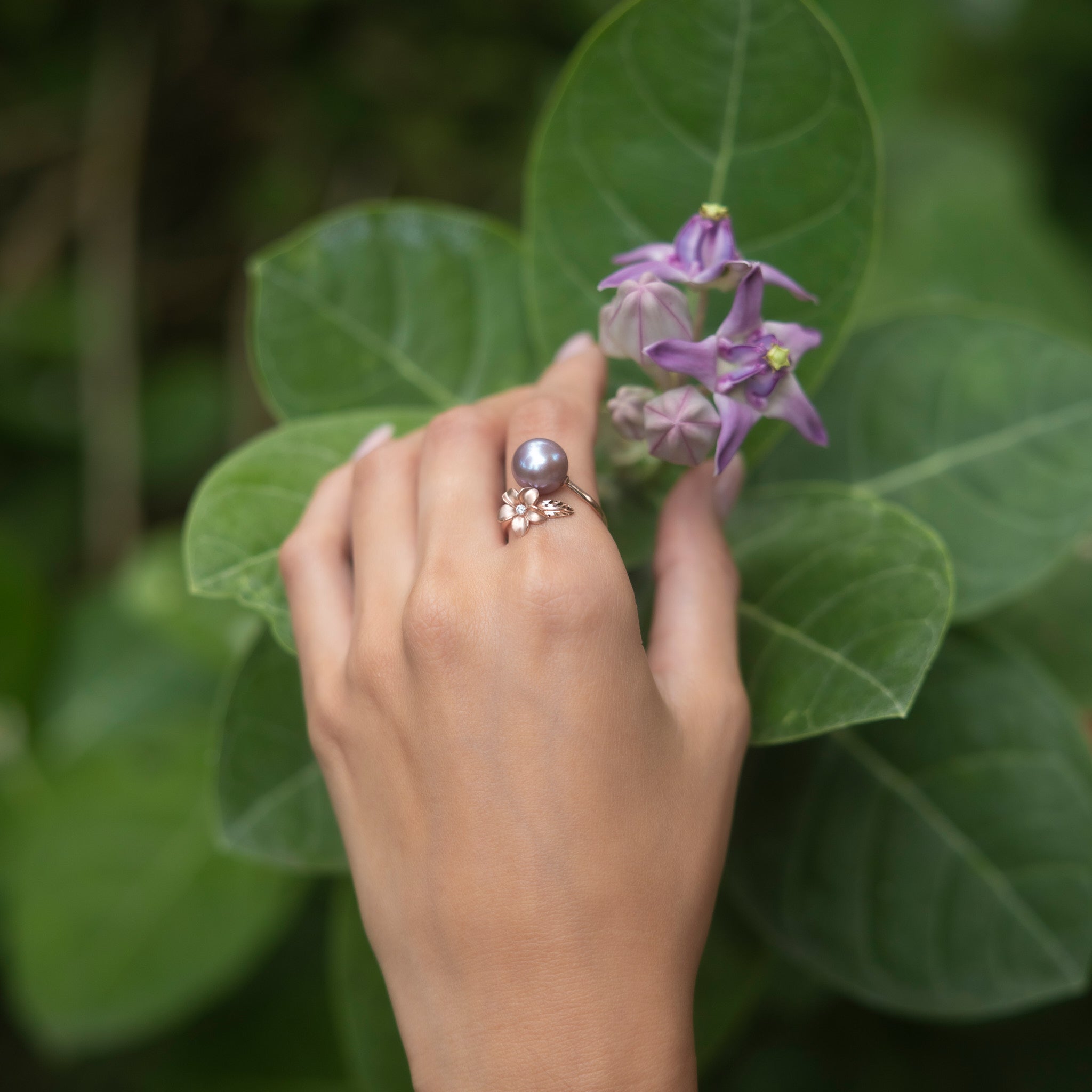 Plumeria Lilac Freshwater Pearl Ring in Rose Gold - 10-11mm