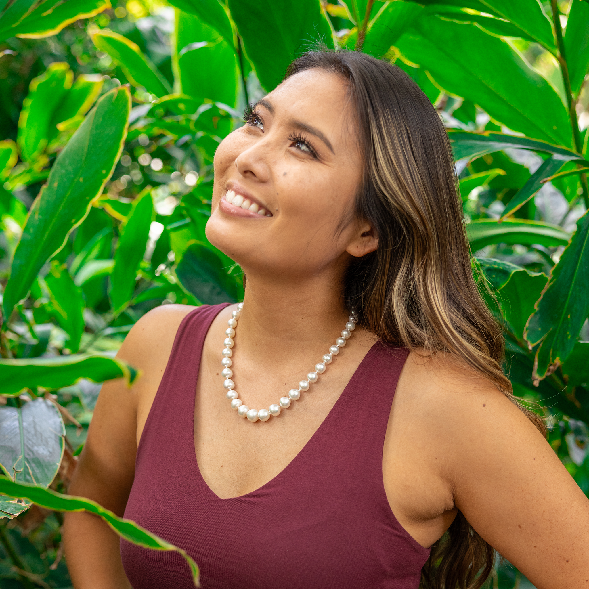 18-19" South Sea White Pearl Strand with Magnetic Clasp in Gold - 9-10mm