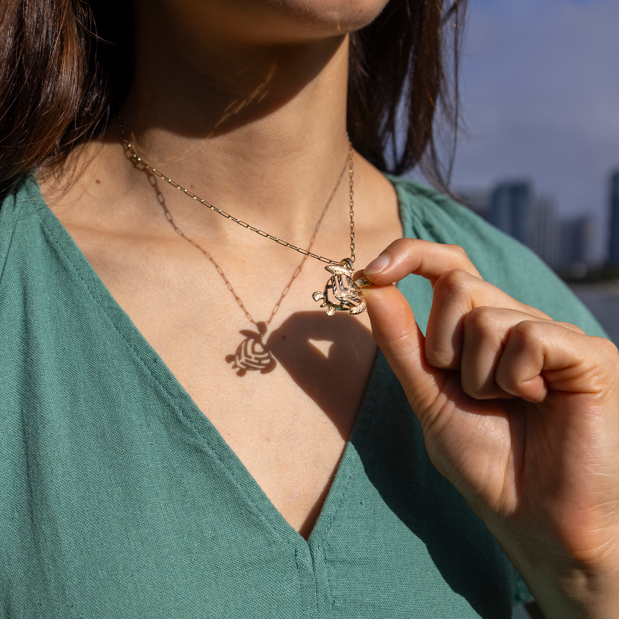 Honu Aloha Heart Pendant in Gold - 26mm