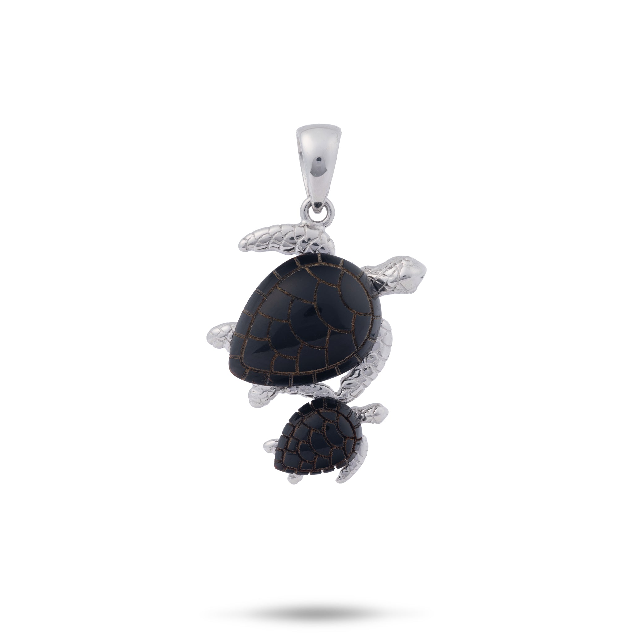 Honu Black Coral Anhänger aus Weißgold – 24 mm