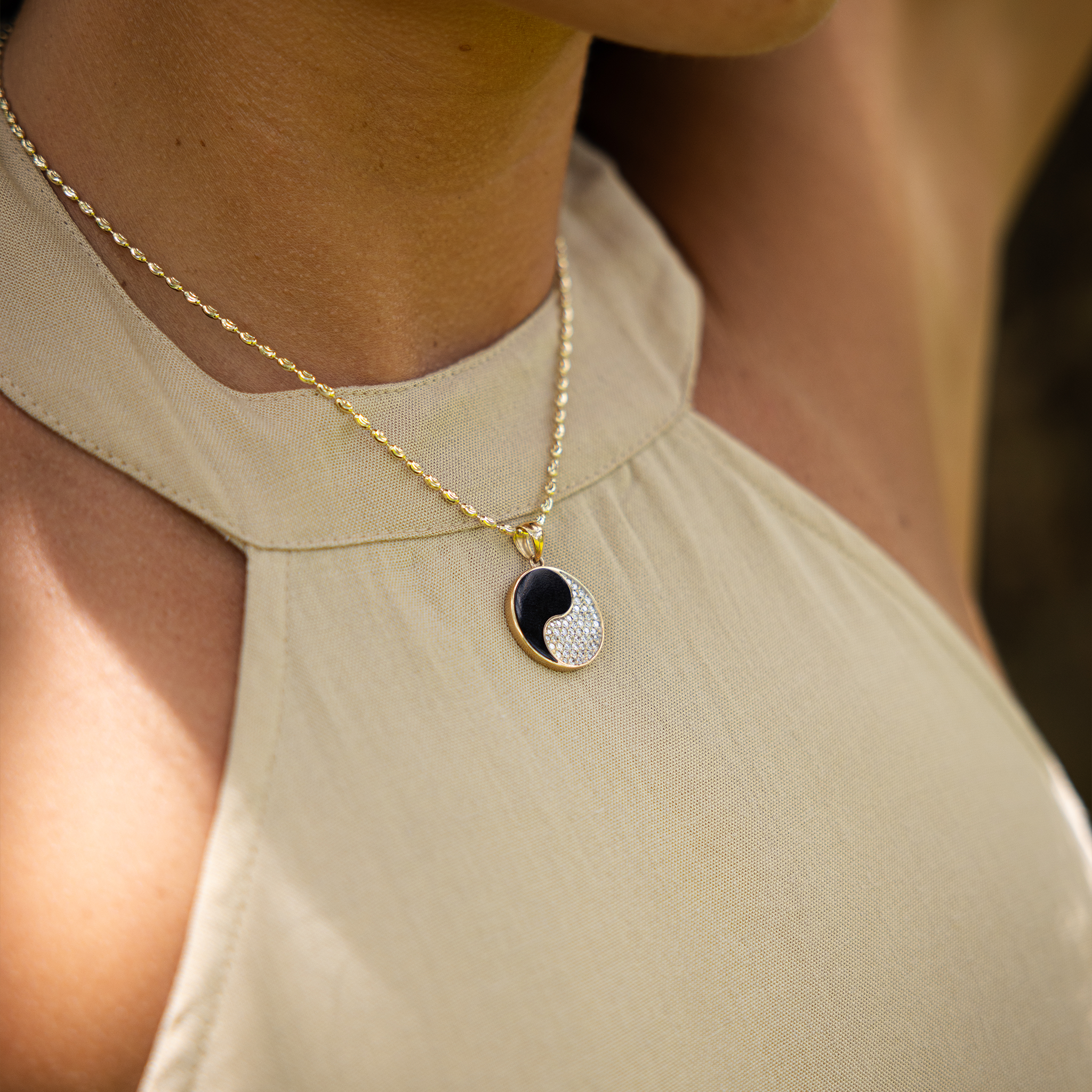 Yin Yang Black Coral Pendant with Diamonds in Gold - 19mm