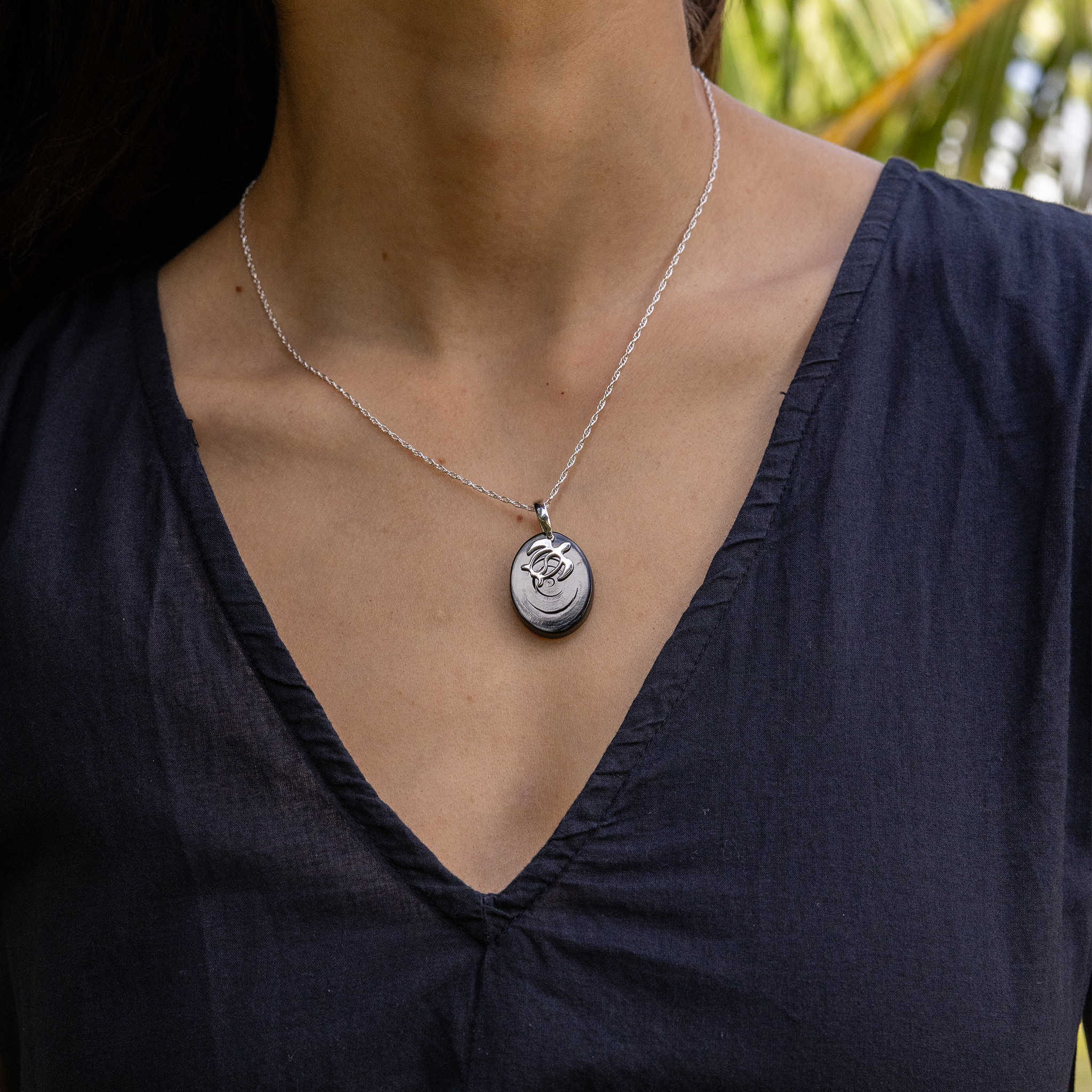 18" Honu Black Coral Necklace in Sterling Silver