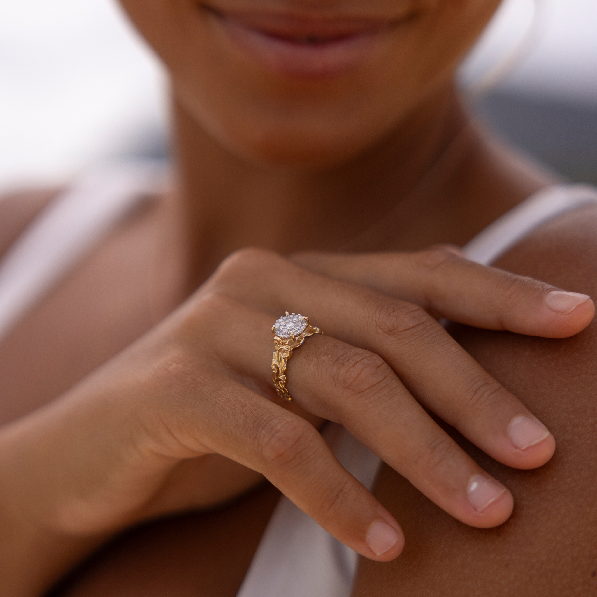 Hawaiian Heirloom Verlobungsring in Gold mit Diamanten