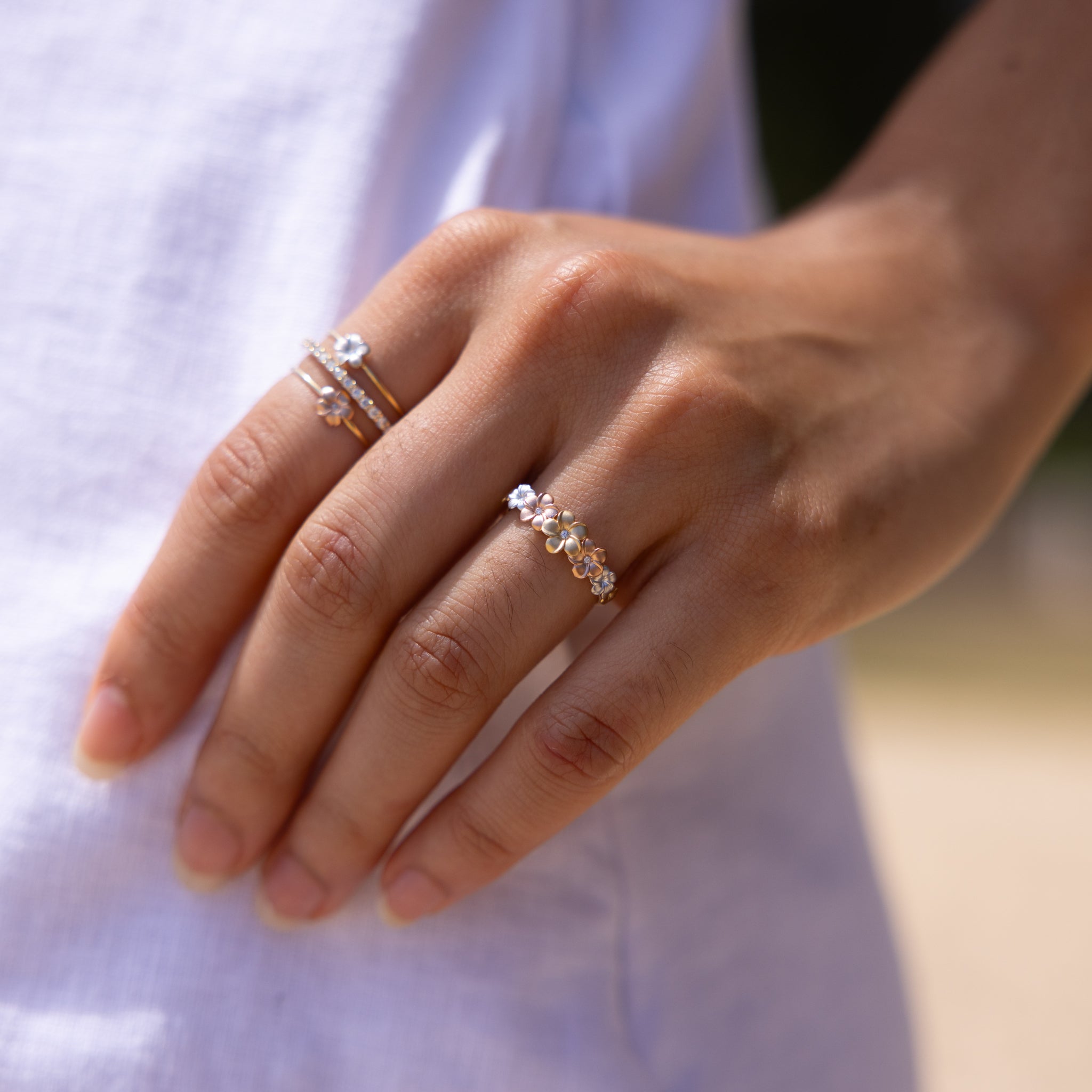 Plumeria-Ring aus dreifarbigem Gold mit Diamanten – 6 mm