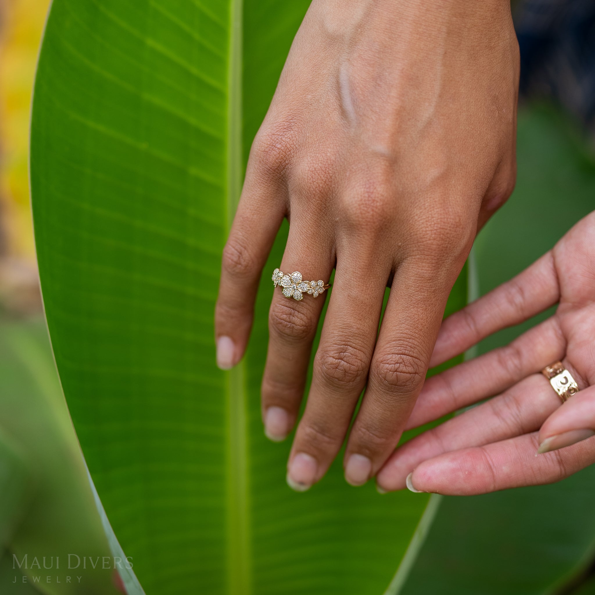 Plumeria Ring in Gold with Diamonds - 10mm