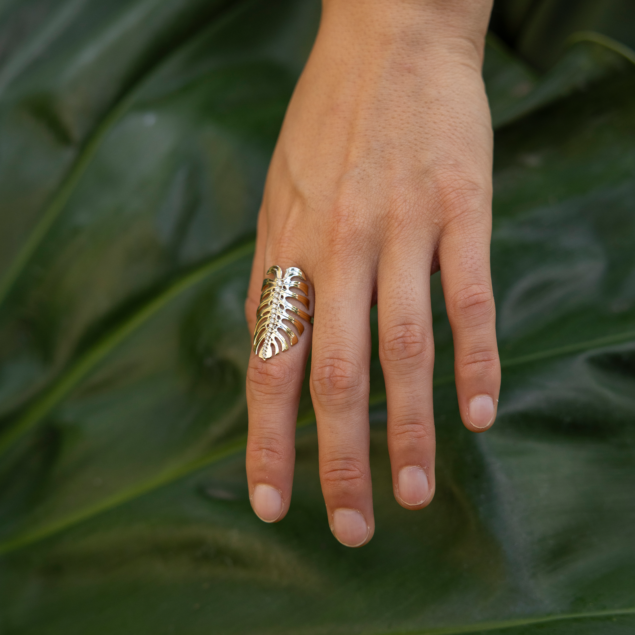 Monstera-Ring aus Gold mit Diamanten – 32 mm