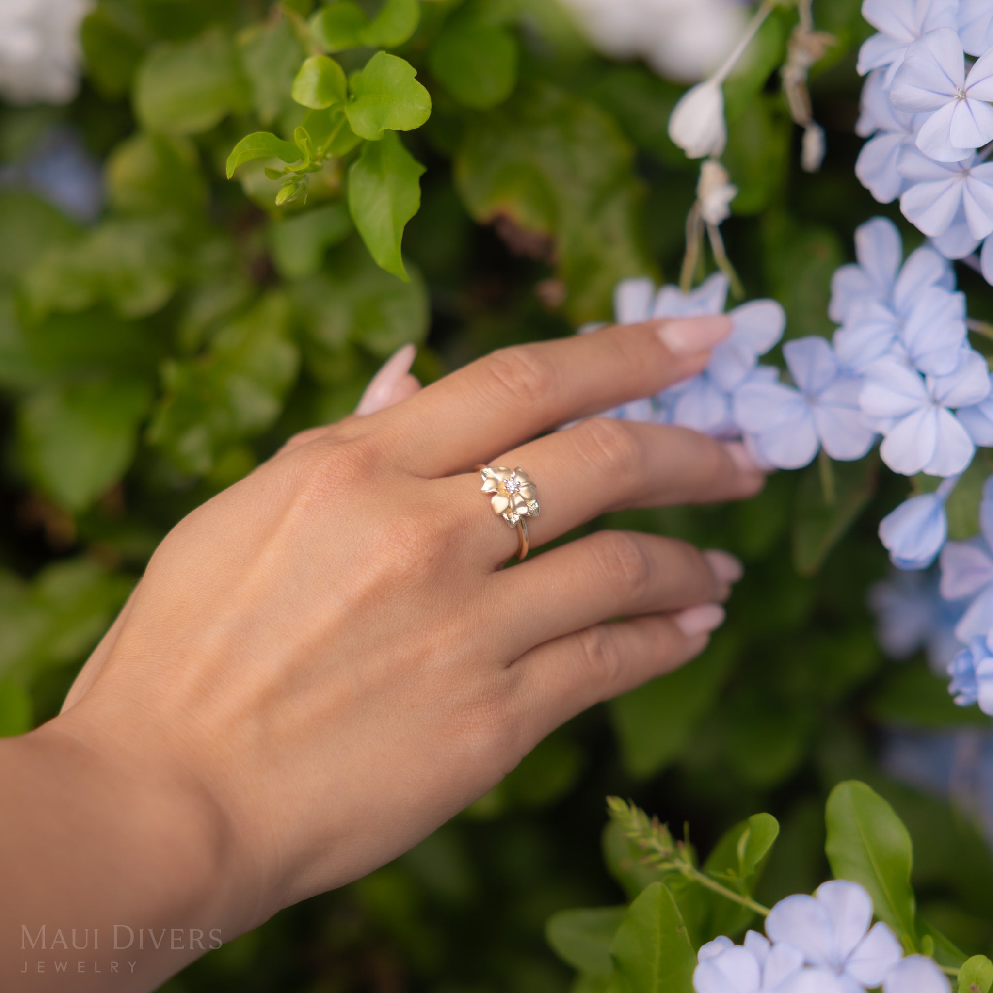 Nāʻū Ring in Gold with Diamond - 10mm